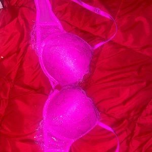 Victoria Secret size 32B bra